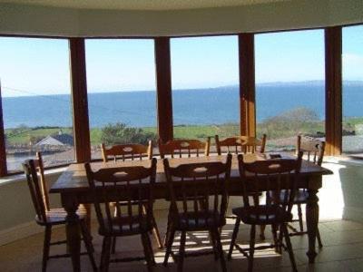 Junction House 3*